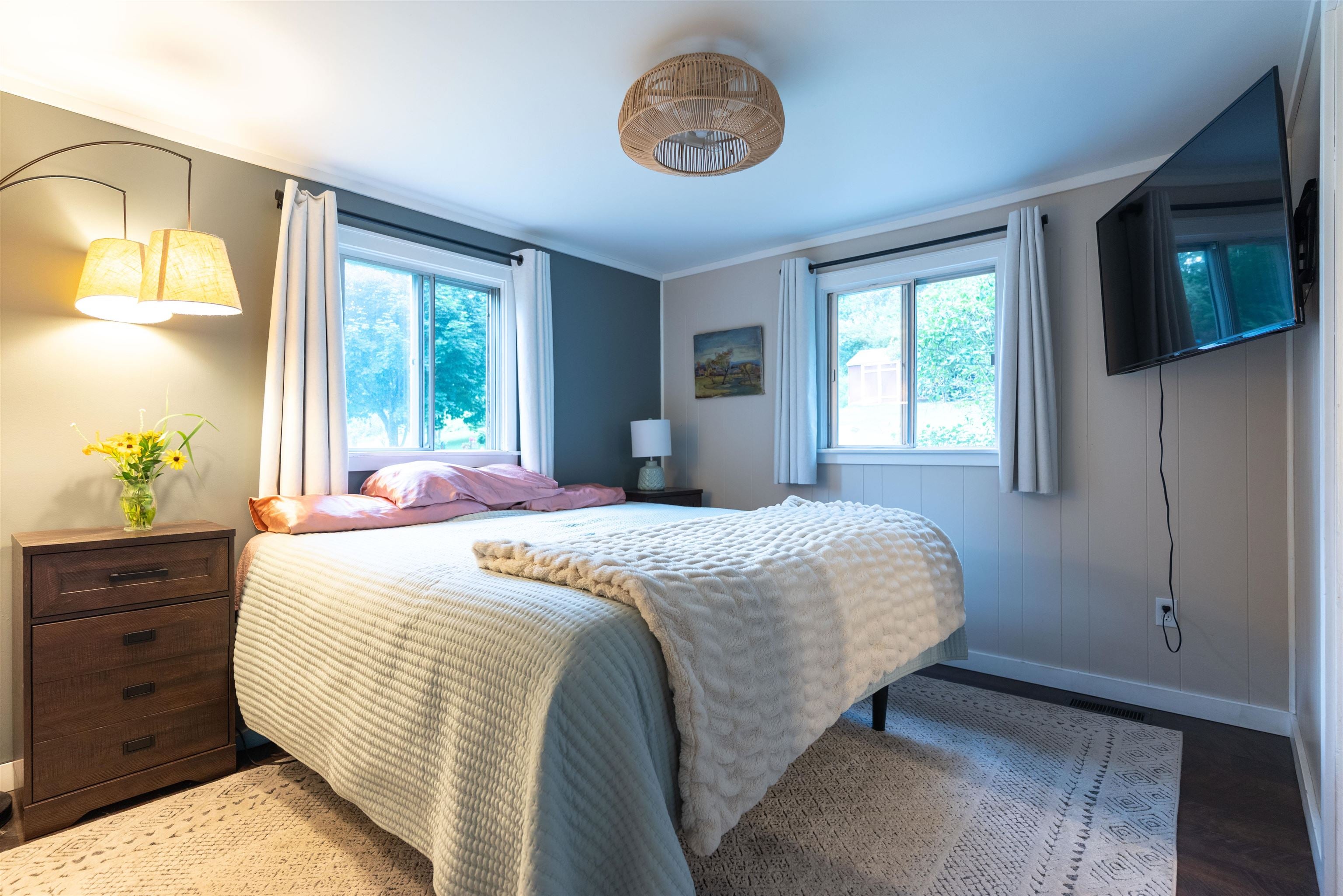 4522 Clam Lake Drive