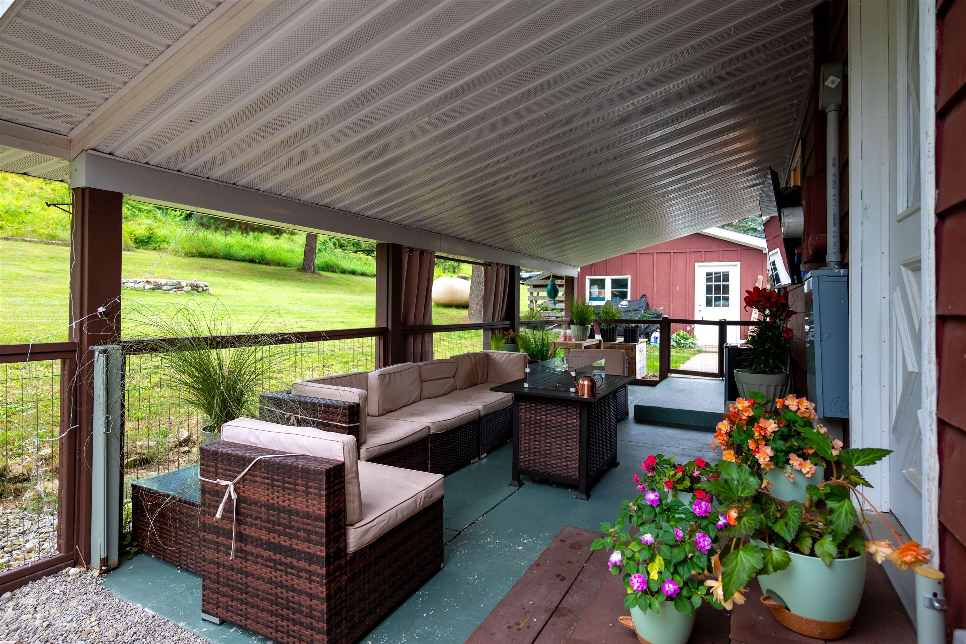 4522 Clam Lake Drive