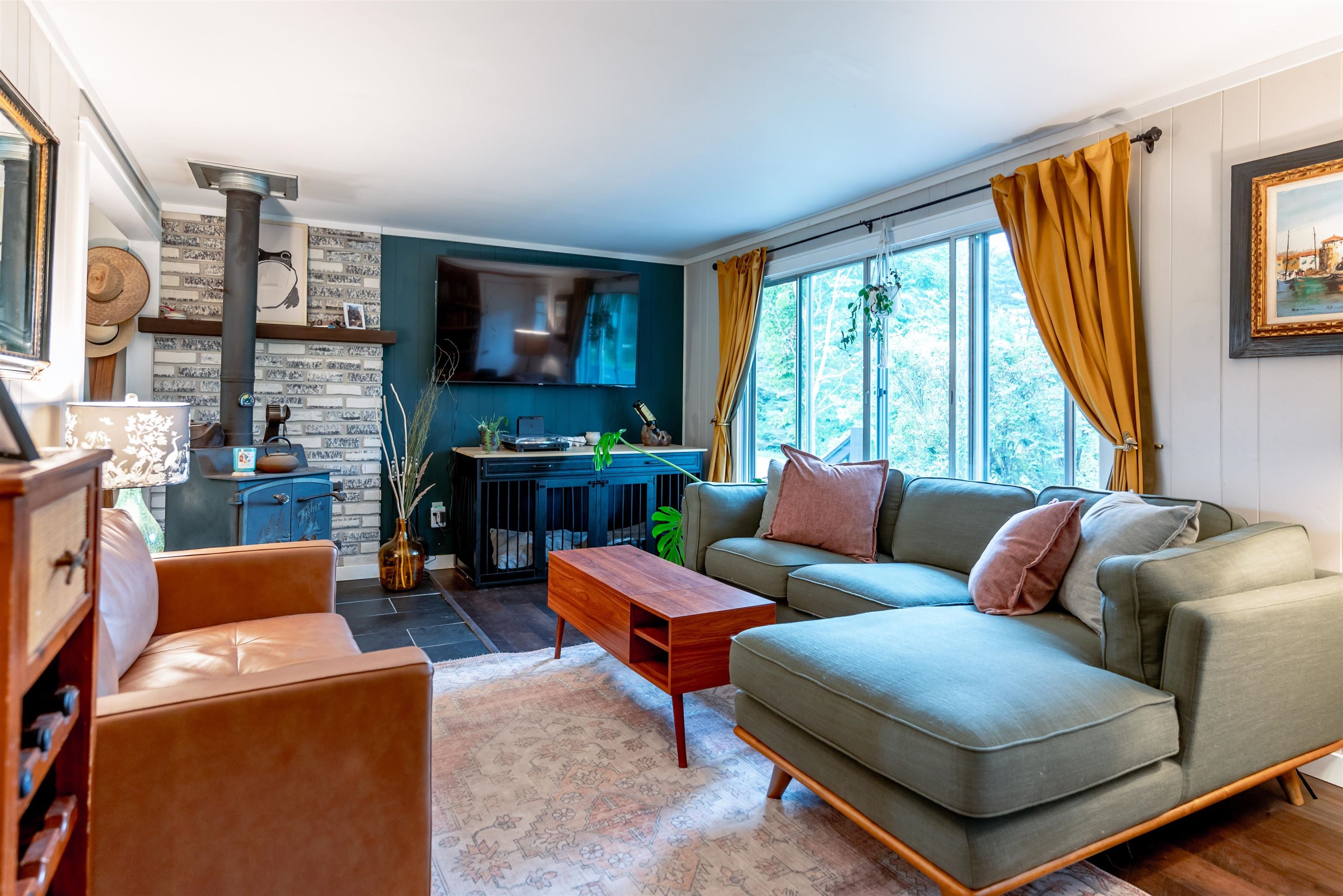 4522 Clam Lake Drive