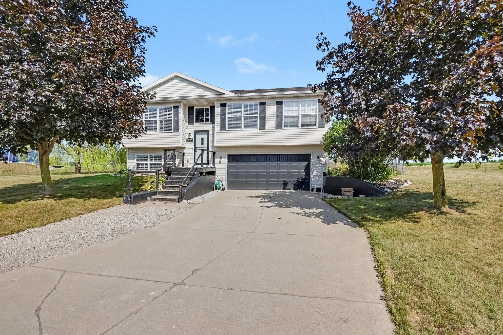 5192 Lilac Lane