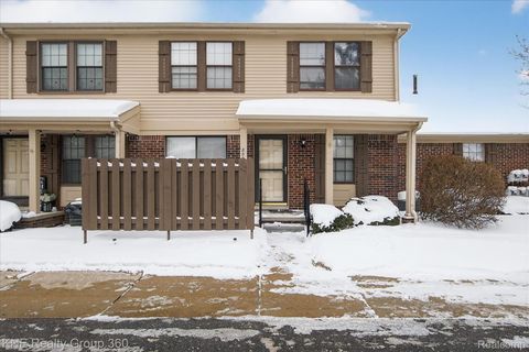 8092 Willow Lane Warren City MI 48093