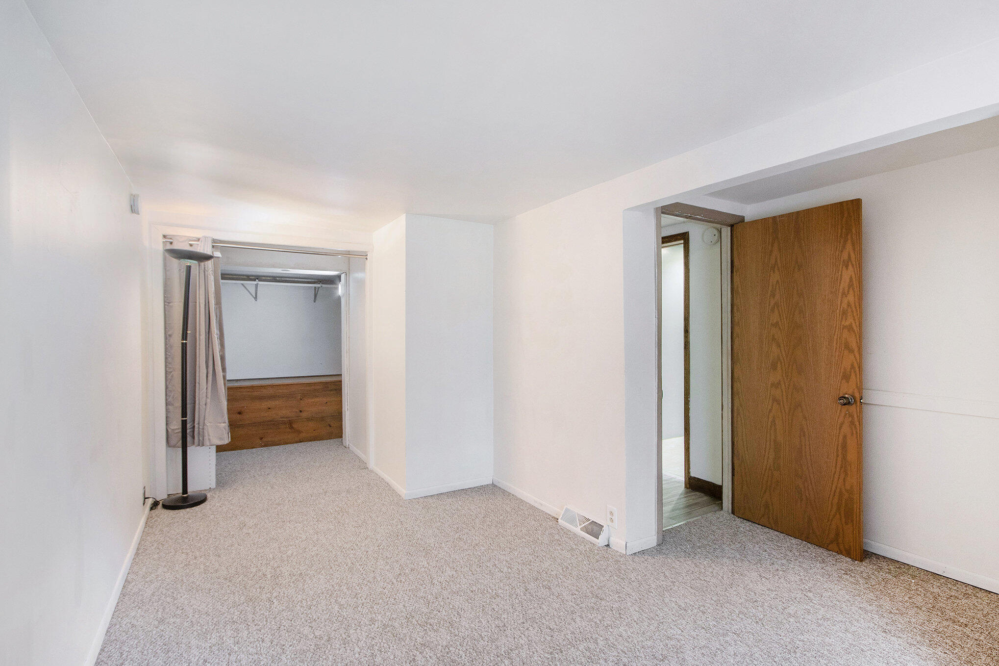 Kalamazoo Charter Township, Michigan 49048, United States, 2 Bedrooms Bedrooms, ,1 BathroomBathrooms,Residential,Active,224273