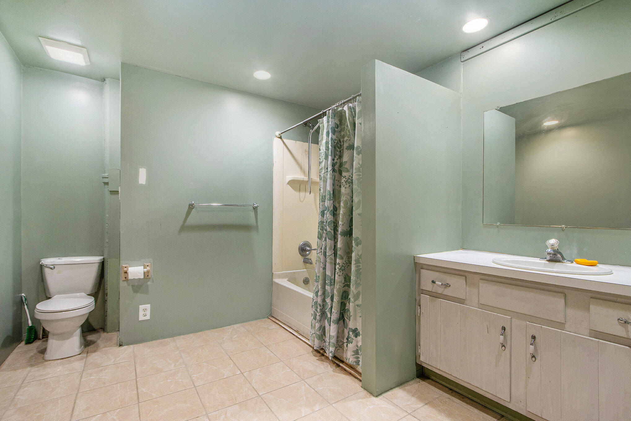 Kalamazoo Charter Township, Michigan 49048, United States, 2 Bedrooms Bedrooms, ,1 BathroomBathrooms,Residential,Active,224273