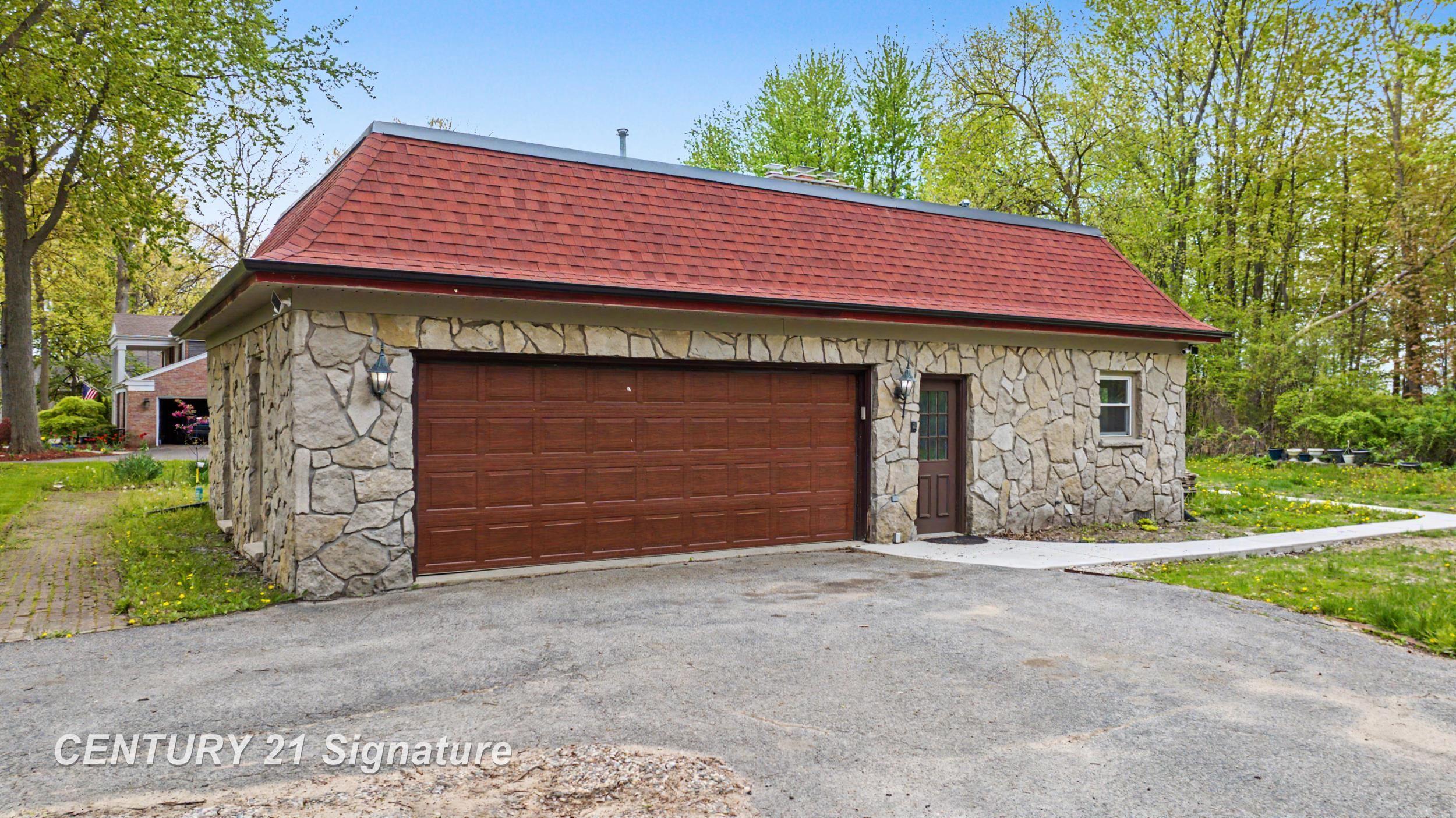 3463 Highland Drive