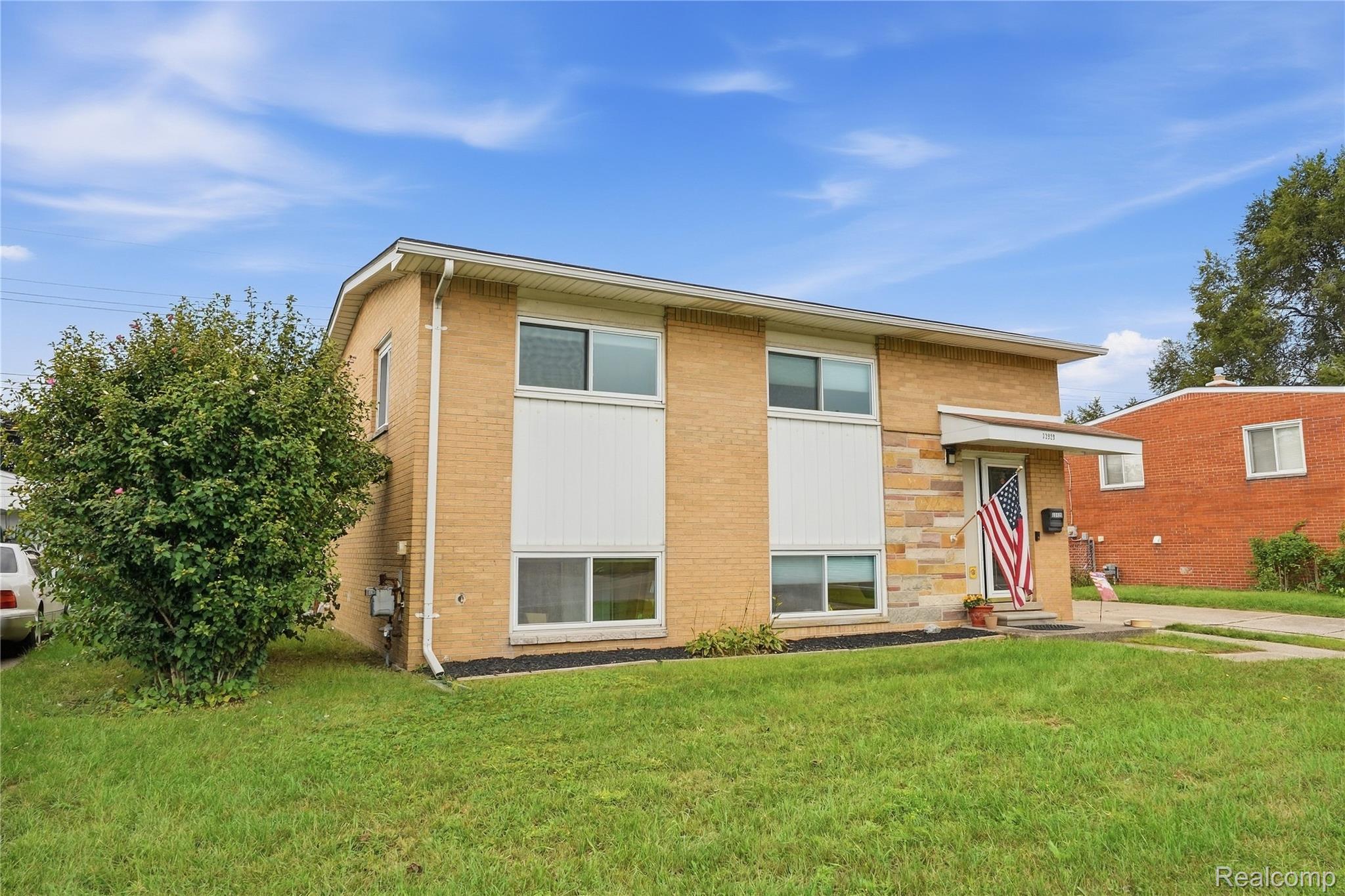 33929 Warren Road