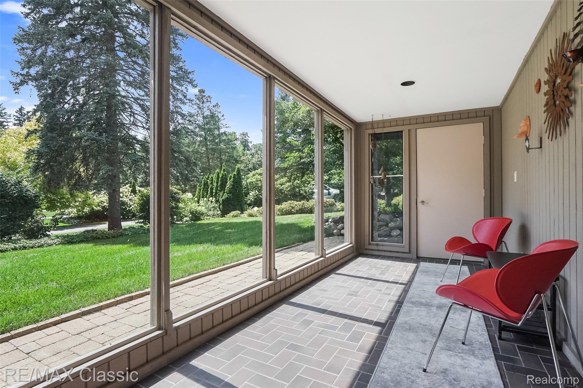 2953 Little Lane