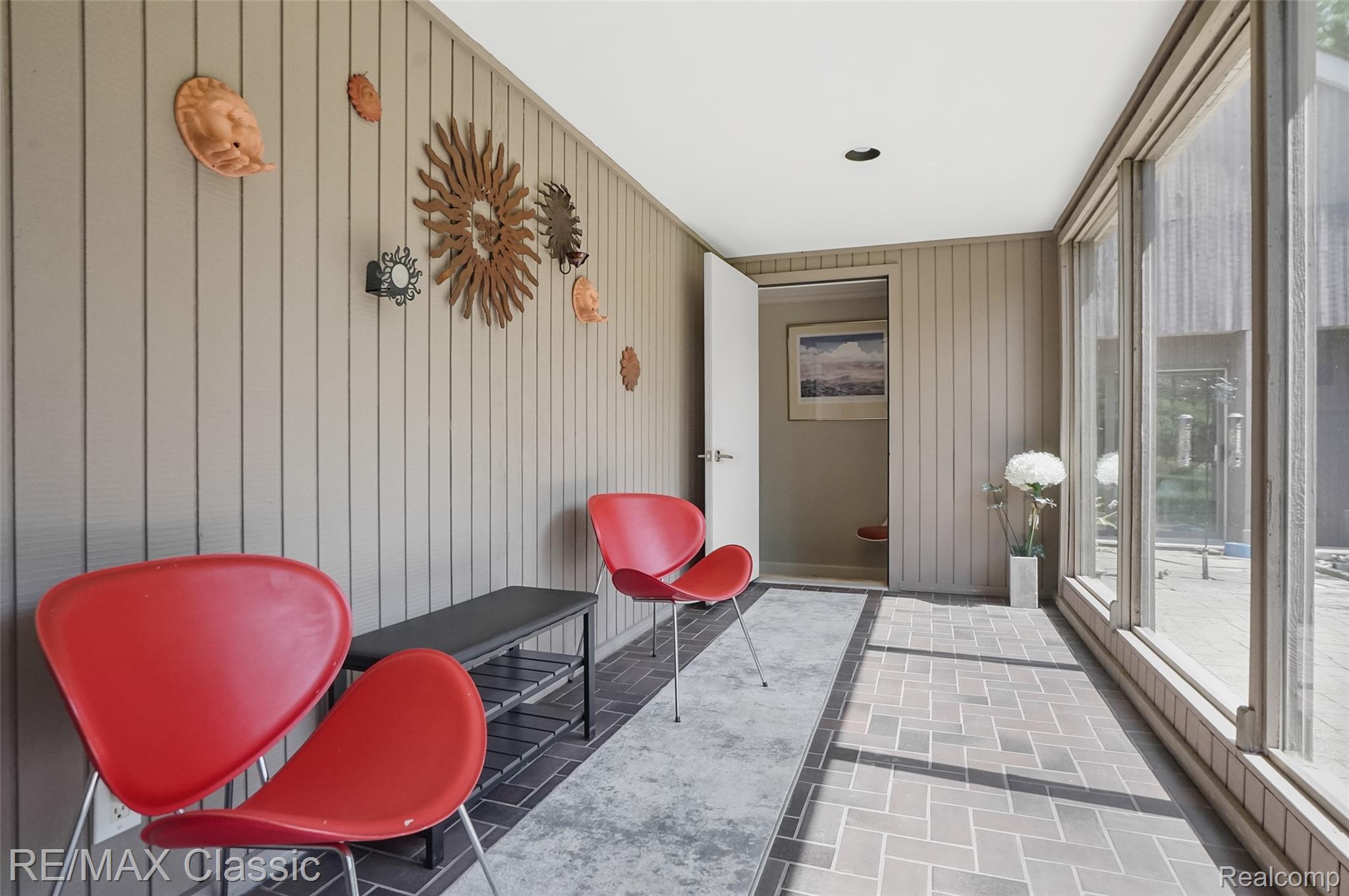 2953 Little Lane