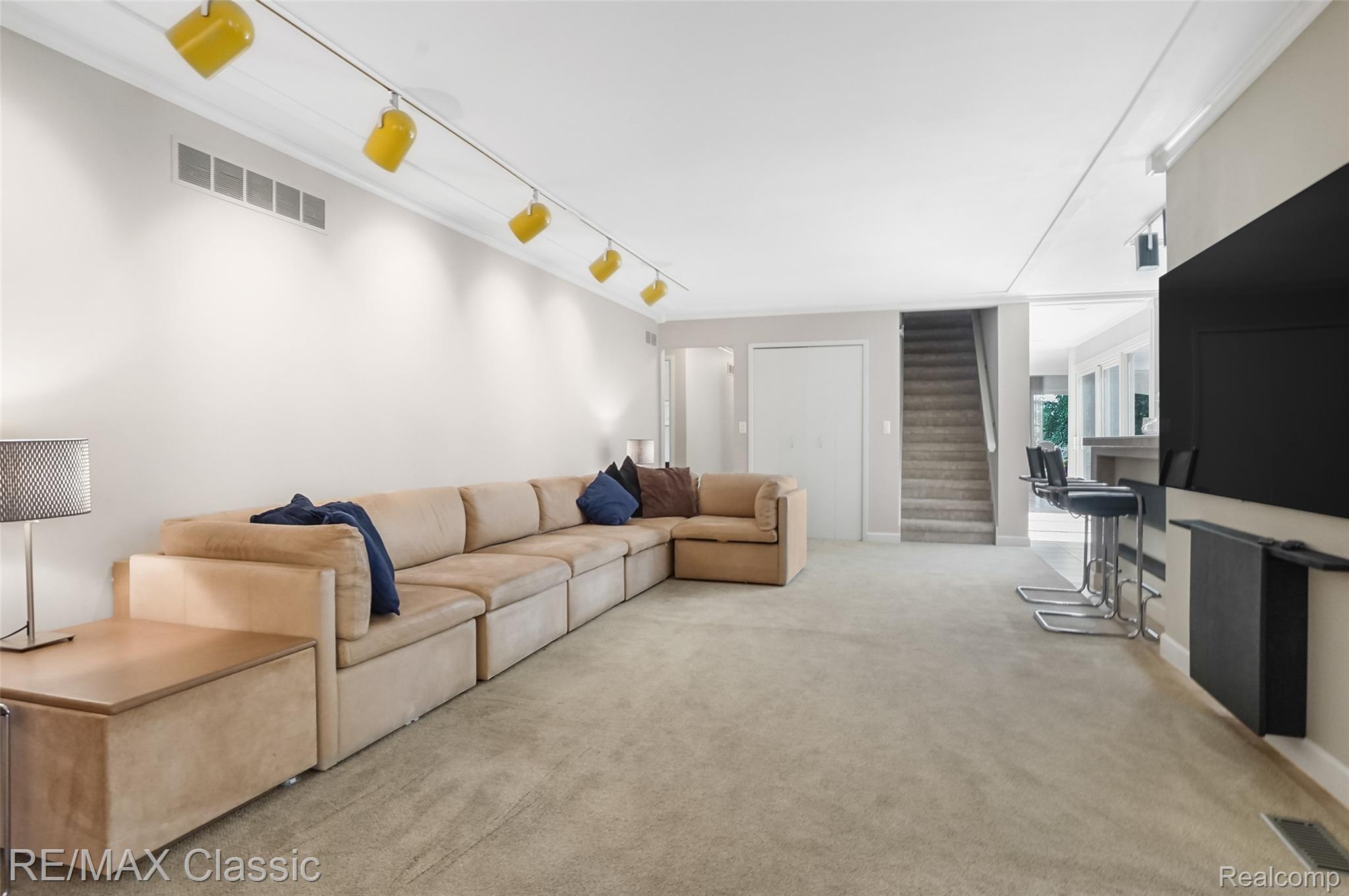 2953 Little Lane