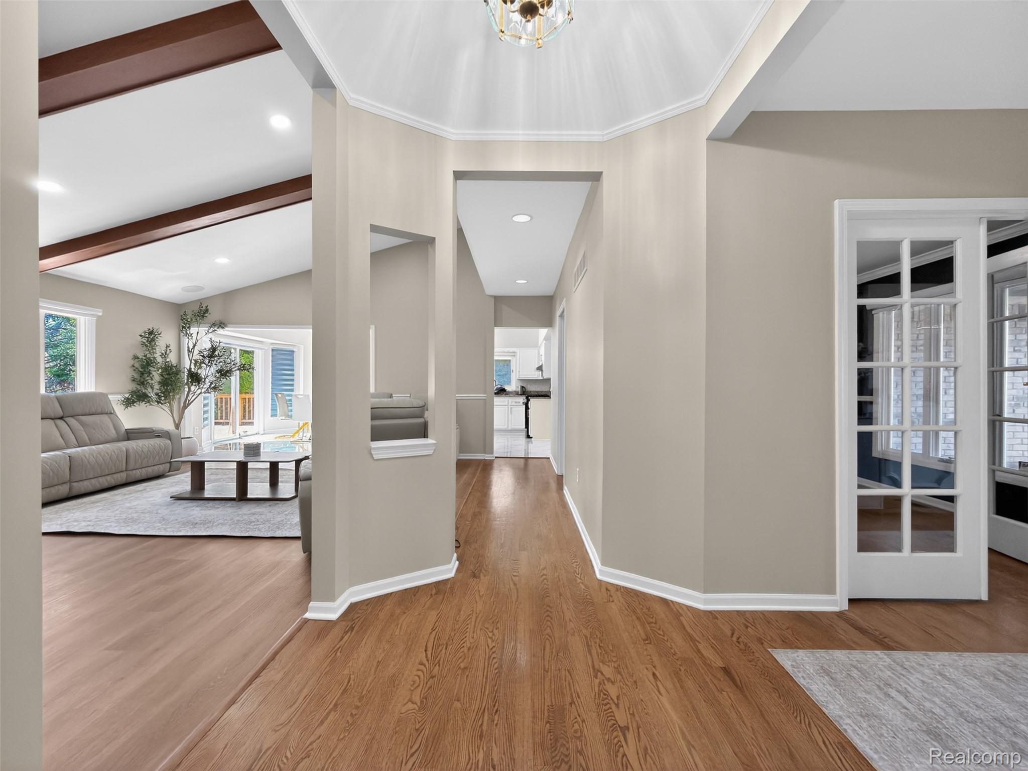 41599 Red Oak Drive