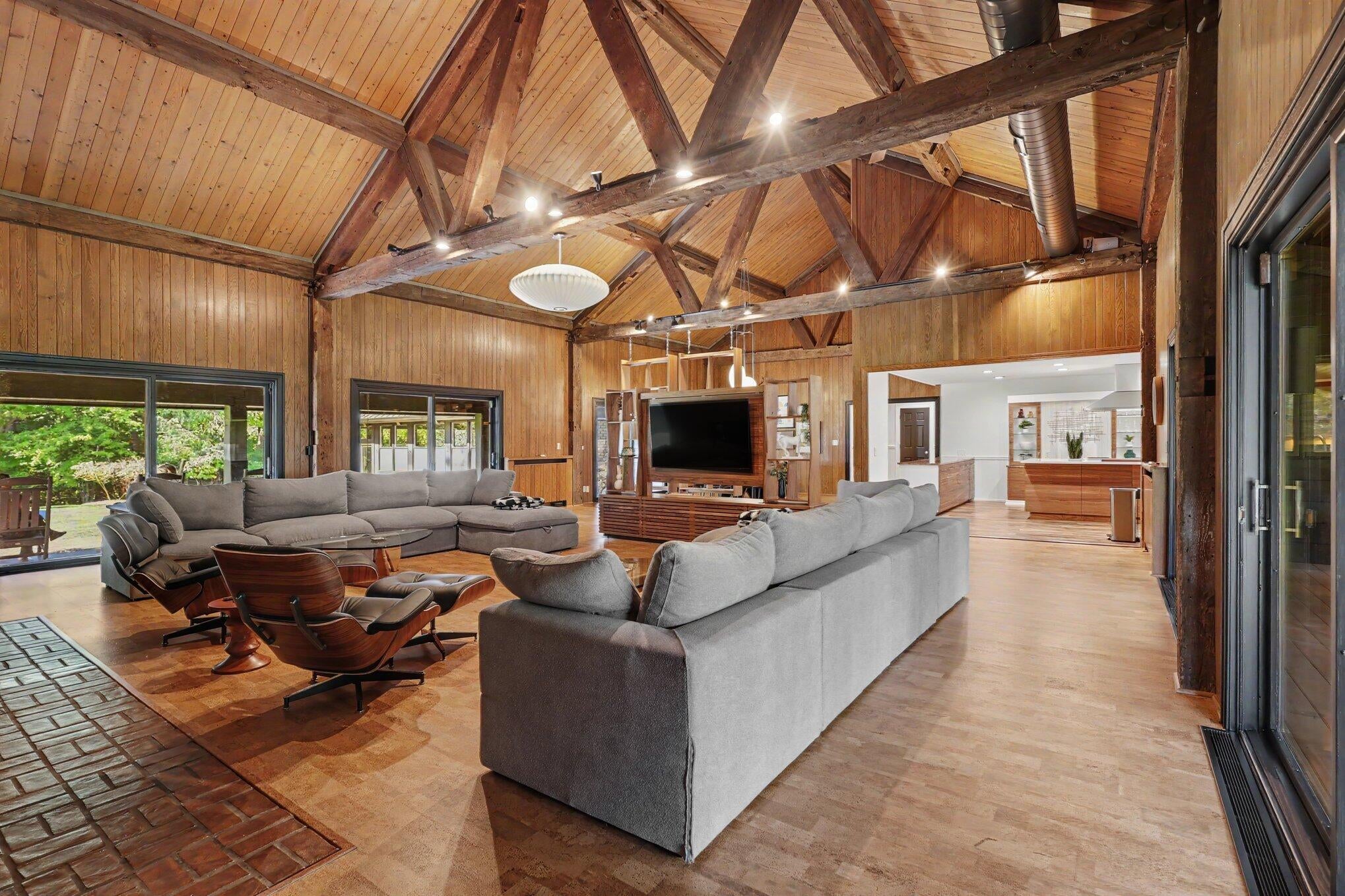 14170 Lake Michigan Drive