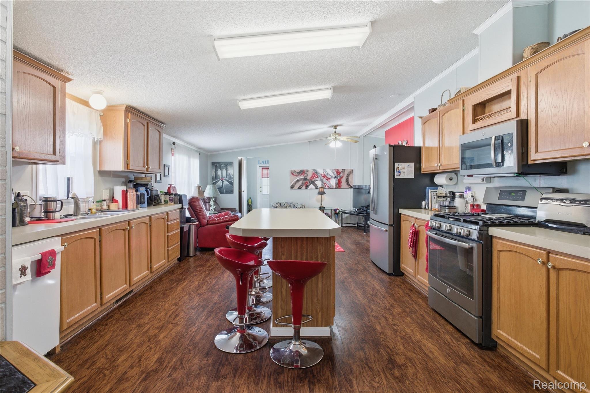 9857 Rembrandt Way