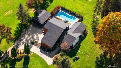 4301 Heatherwood Drive Milford Village MI 48381