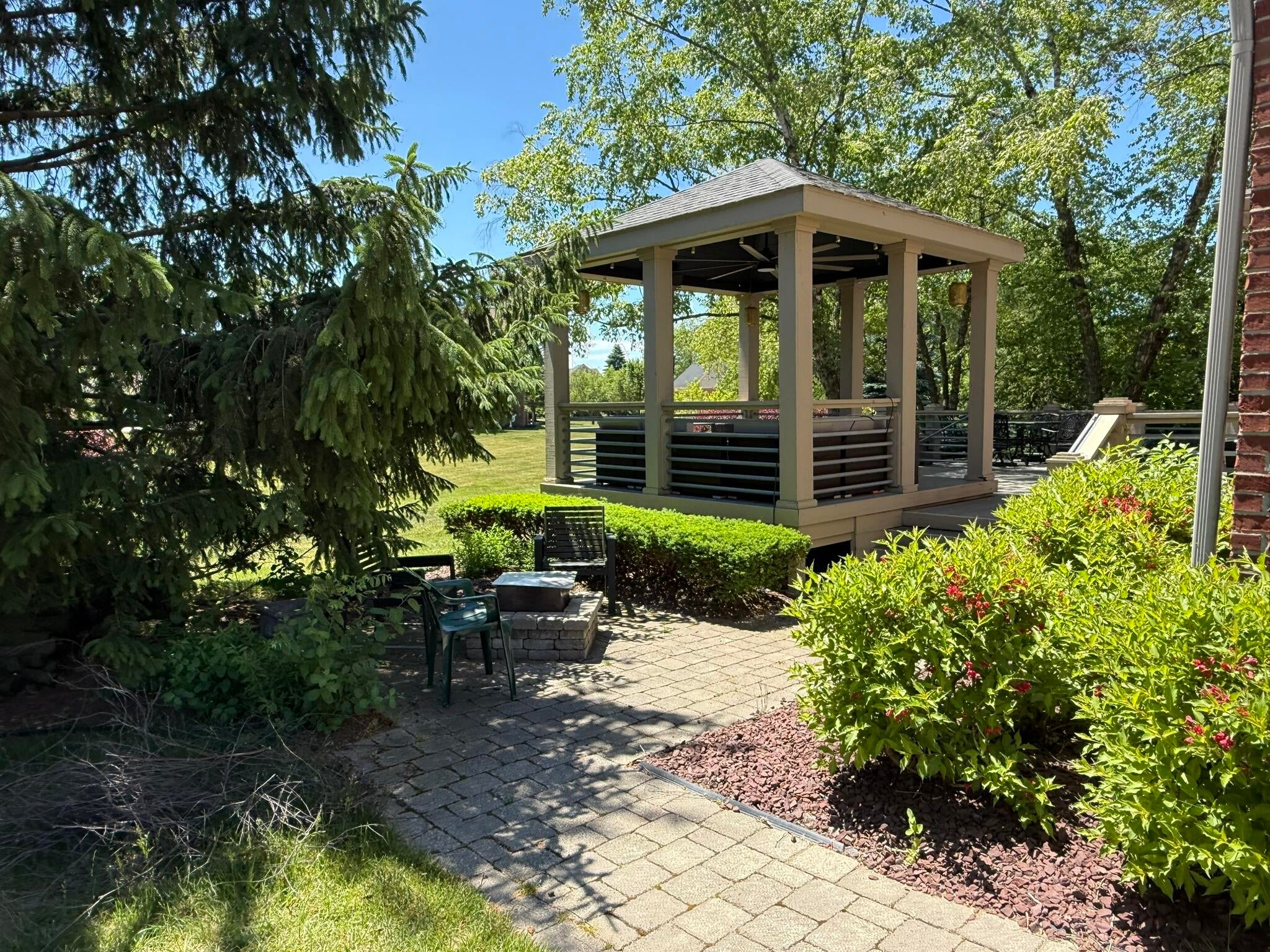 48871 Manhattan Circle