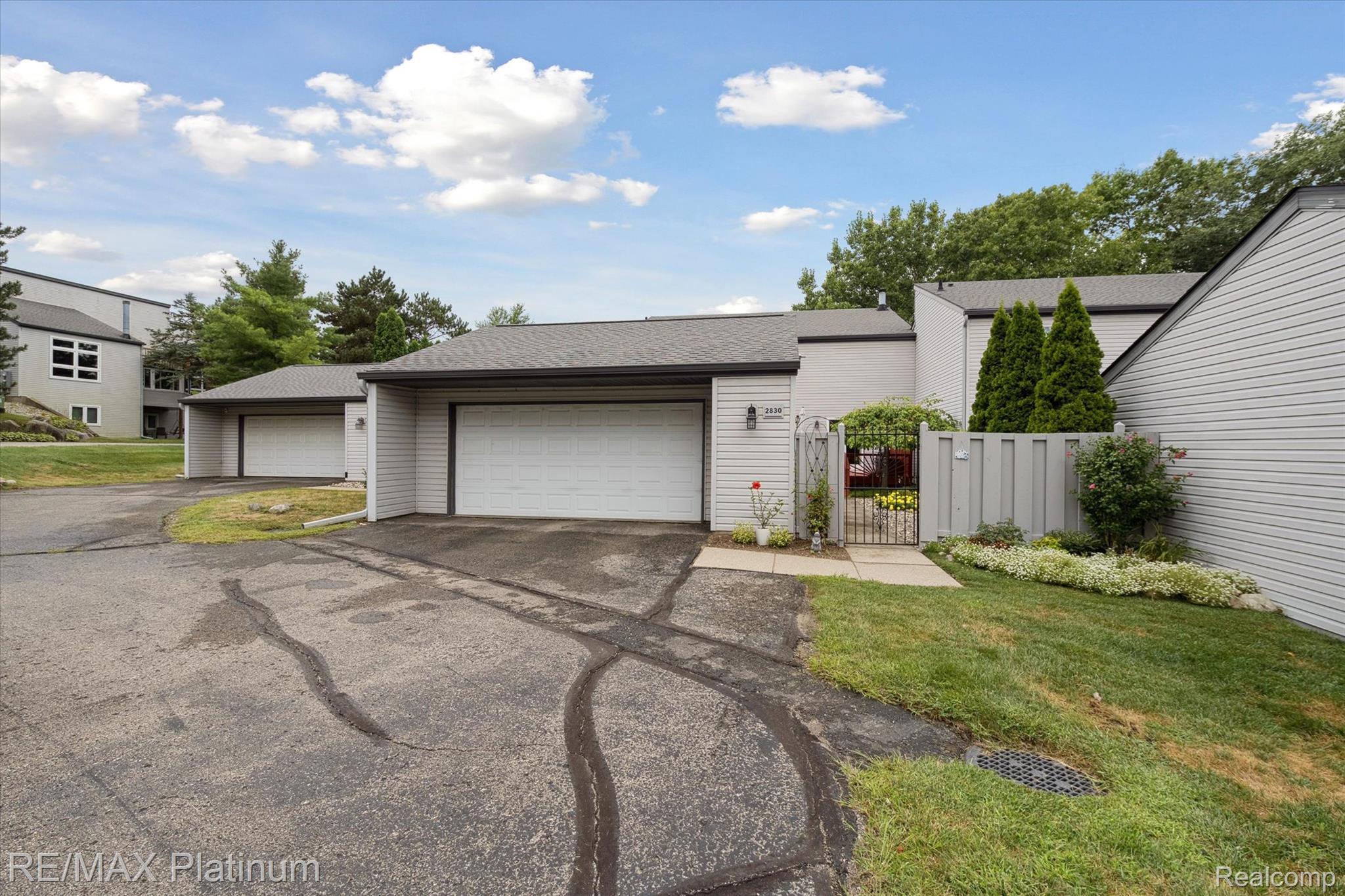 2830 Breckenridge Drive HOWELL,MI 48843-7428 USA