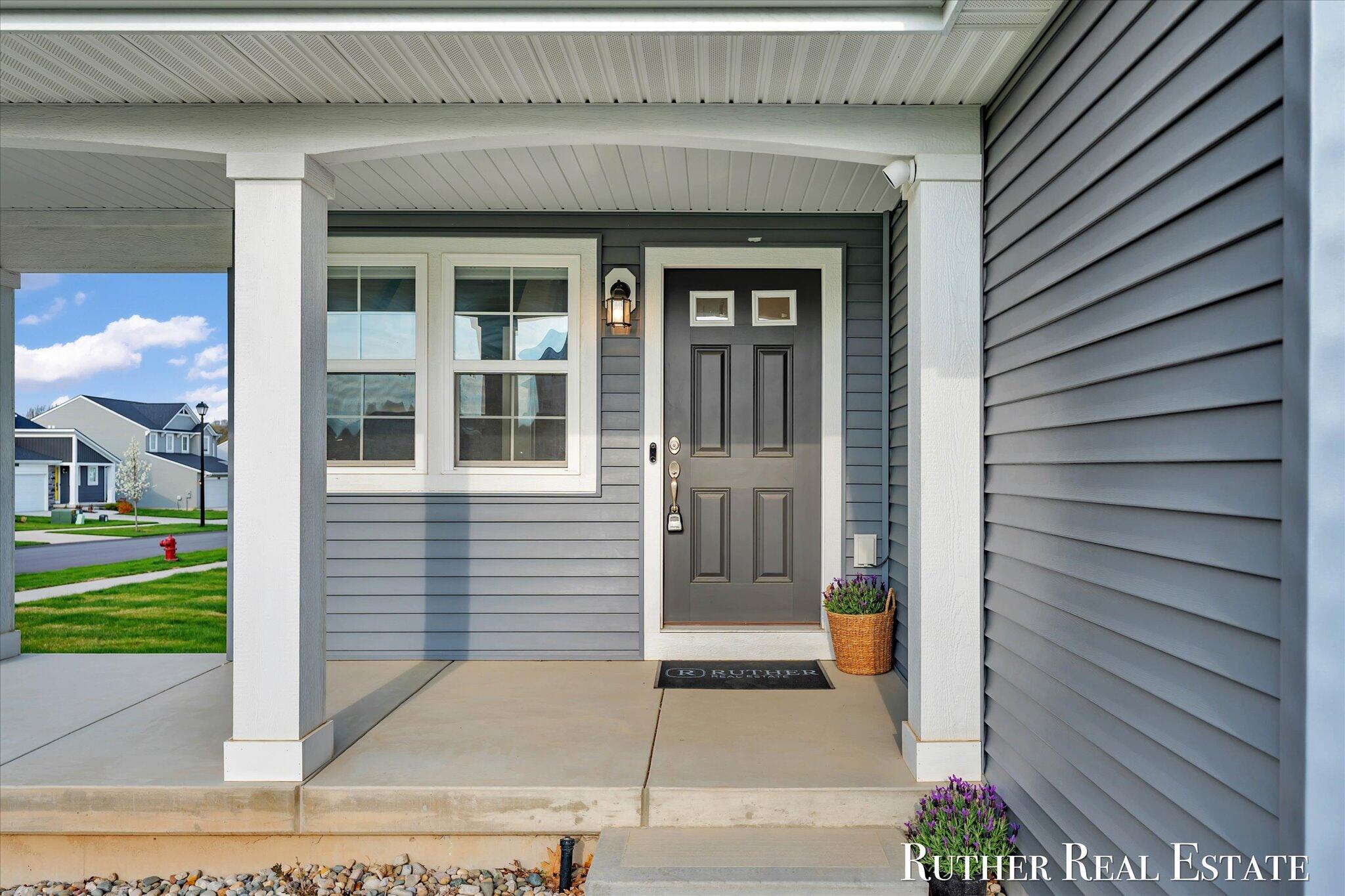 8333 Cook's Corner Drive SE
