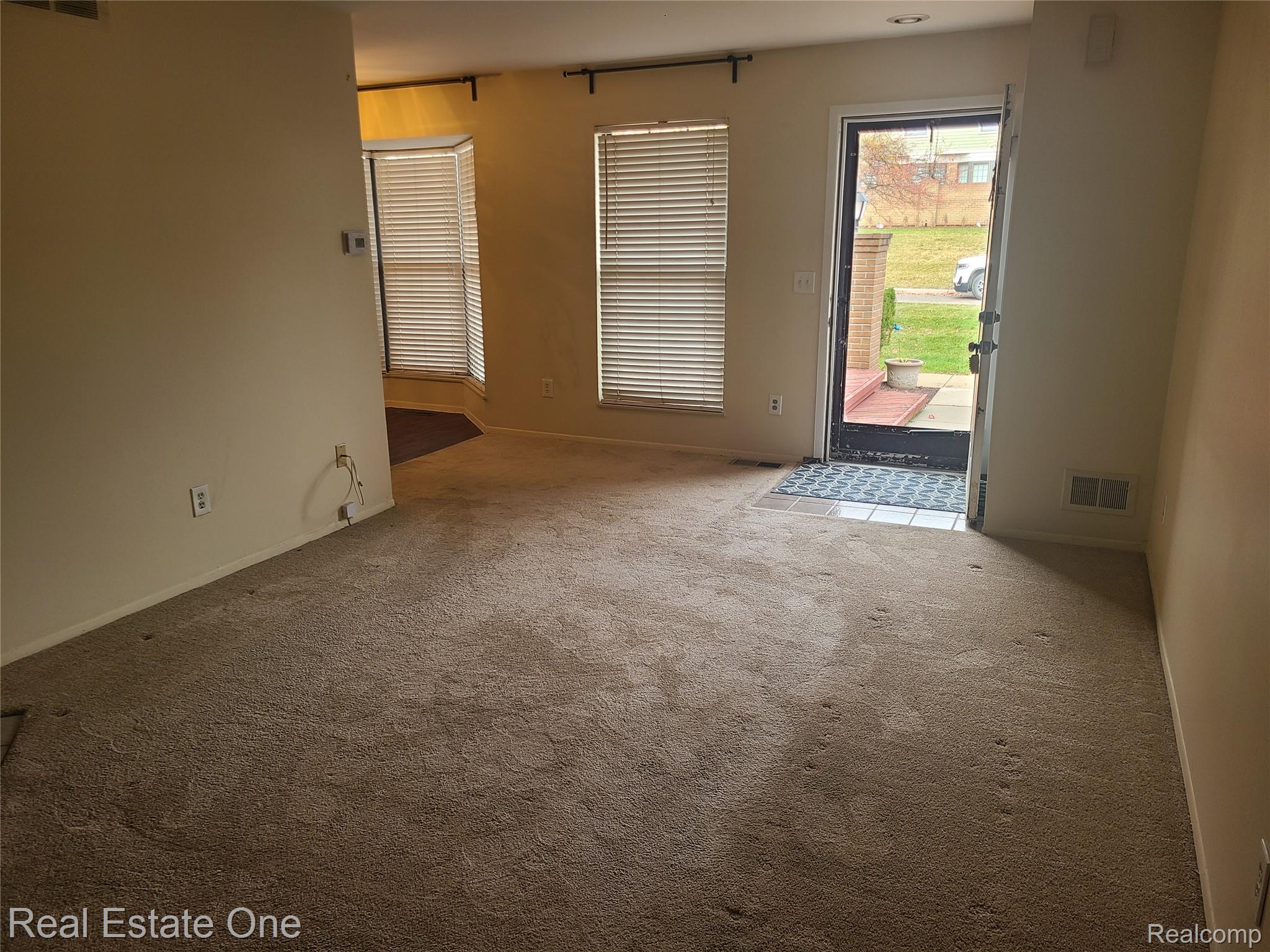 38872 Country Circle 90