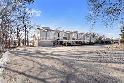 1731 Cliffs Landing 202 Ypsilanti City MI 48198