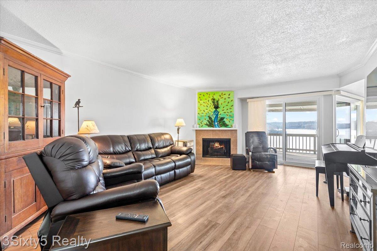 1731 Cliffs Landing 202