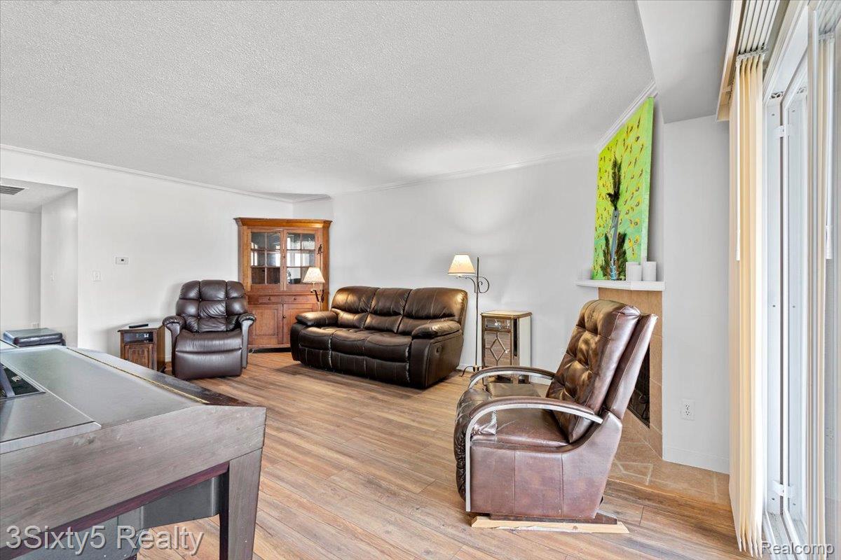 1731 Cliffs Landing 202