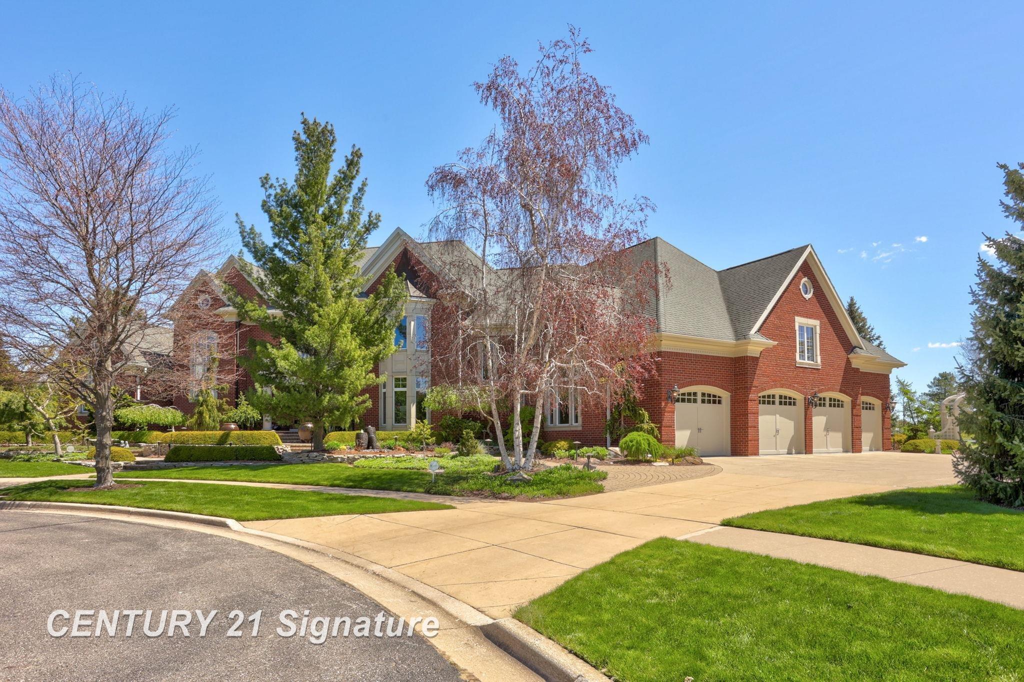 8 Appleshire Court