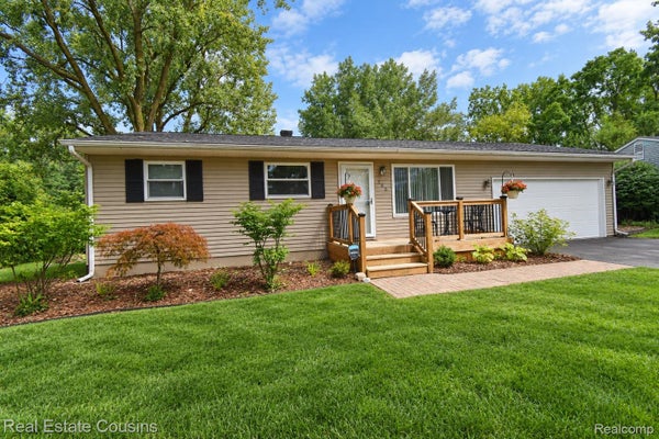 303 PARK LN, LINDEN, MI 48451 - Image fa61f54d36573c28e6e397bdeadcee02/3018246830