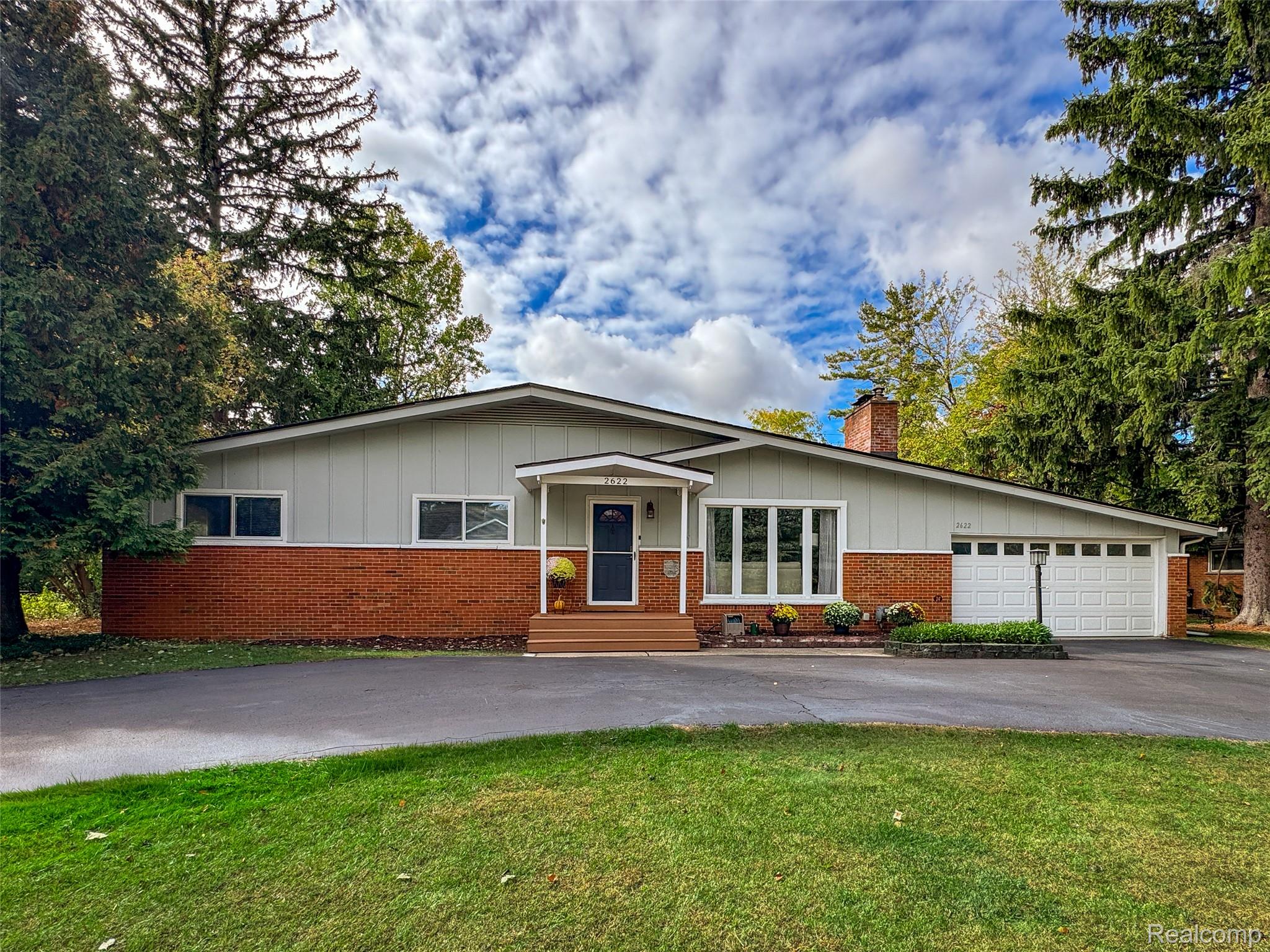 2622 Pine Ridge Road