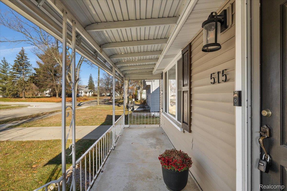 515 S Webik Avenue