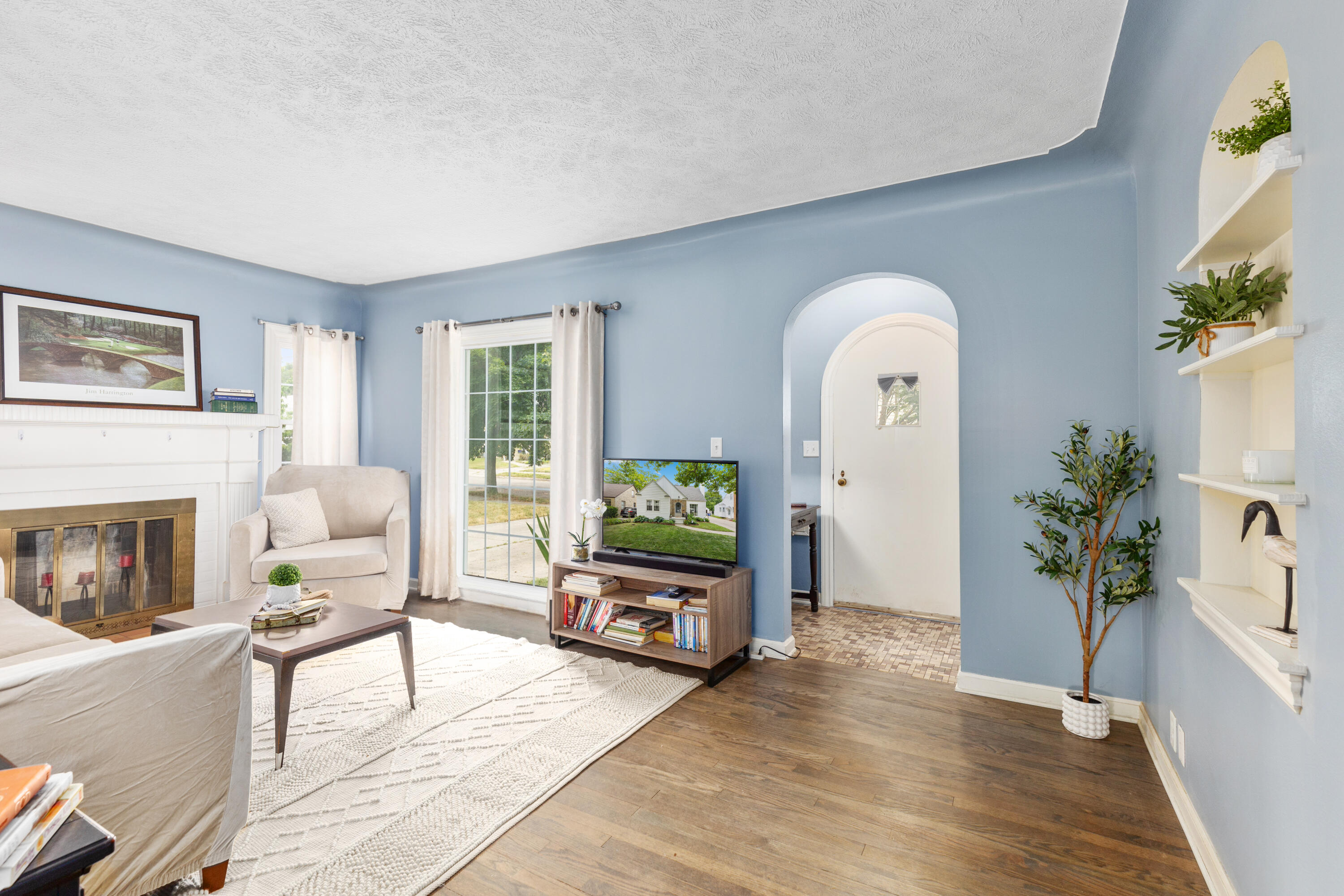 2013 Duiker Avenue NE