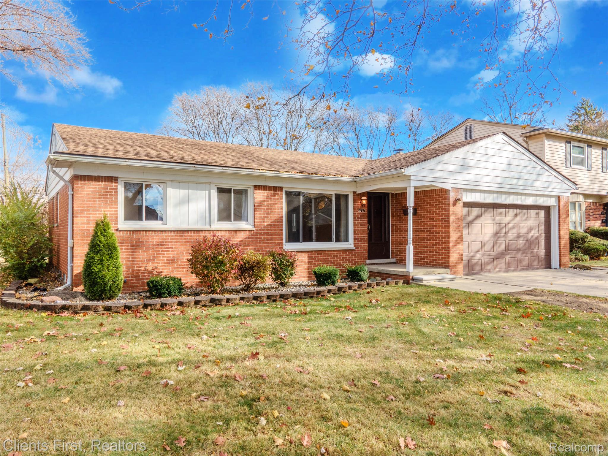 17586 Hillcrest Street