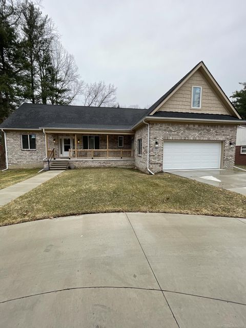 23357 Valley View Drive Southfield City MI 48033