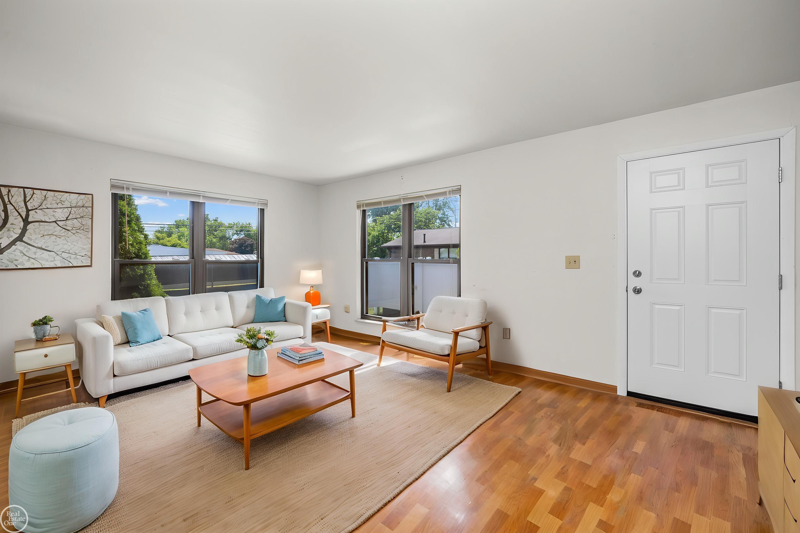 2718 Roundtree Drive