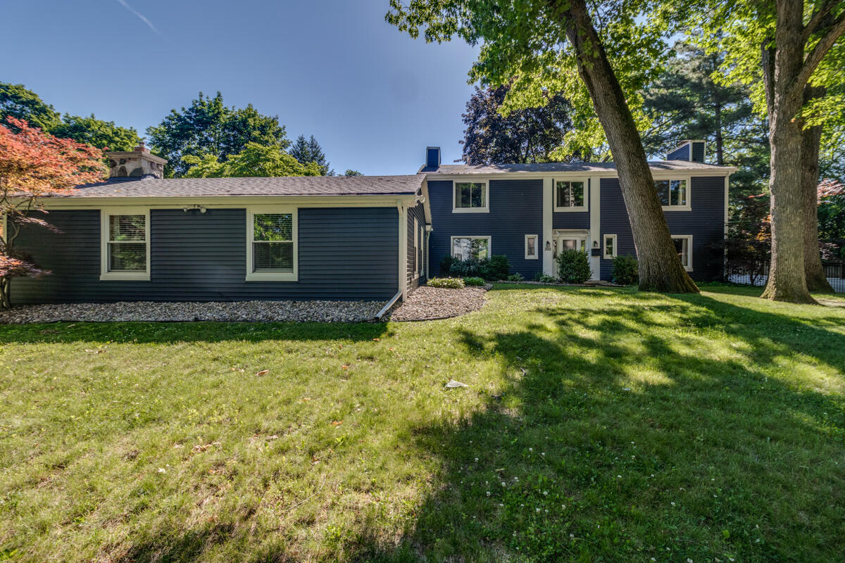 300 Orchard Avenue