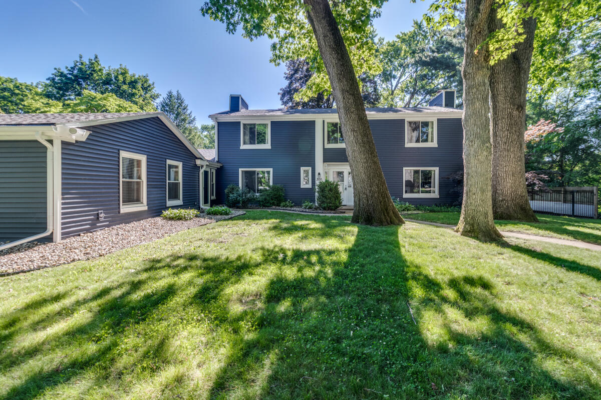 300 Orchard Avenue