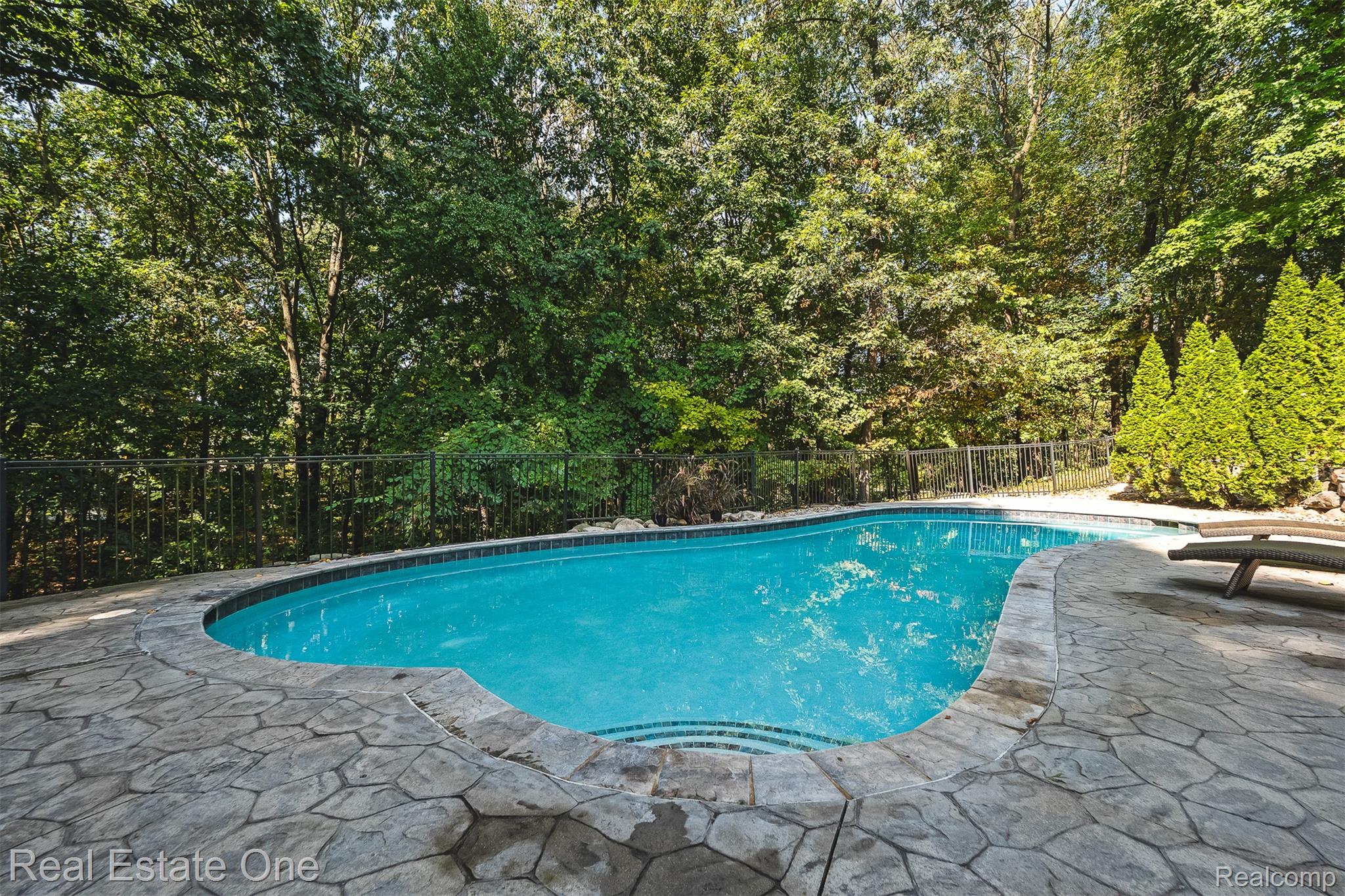 7798 Fieldstone Ridge