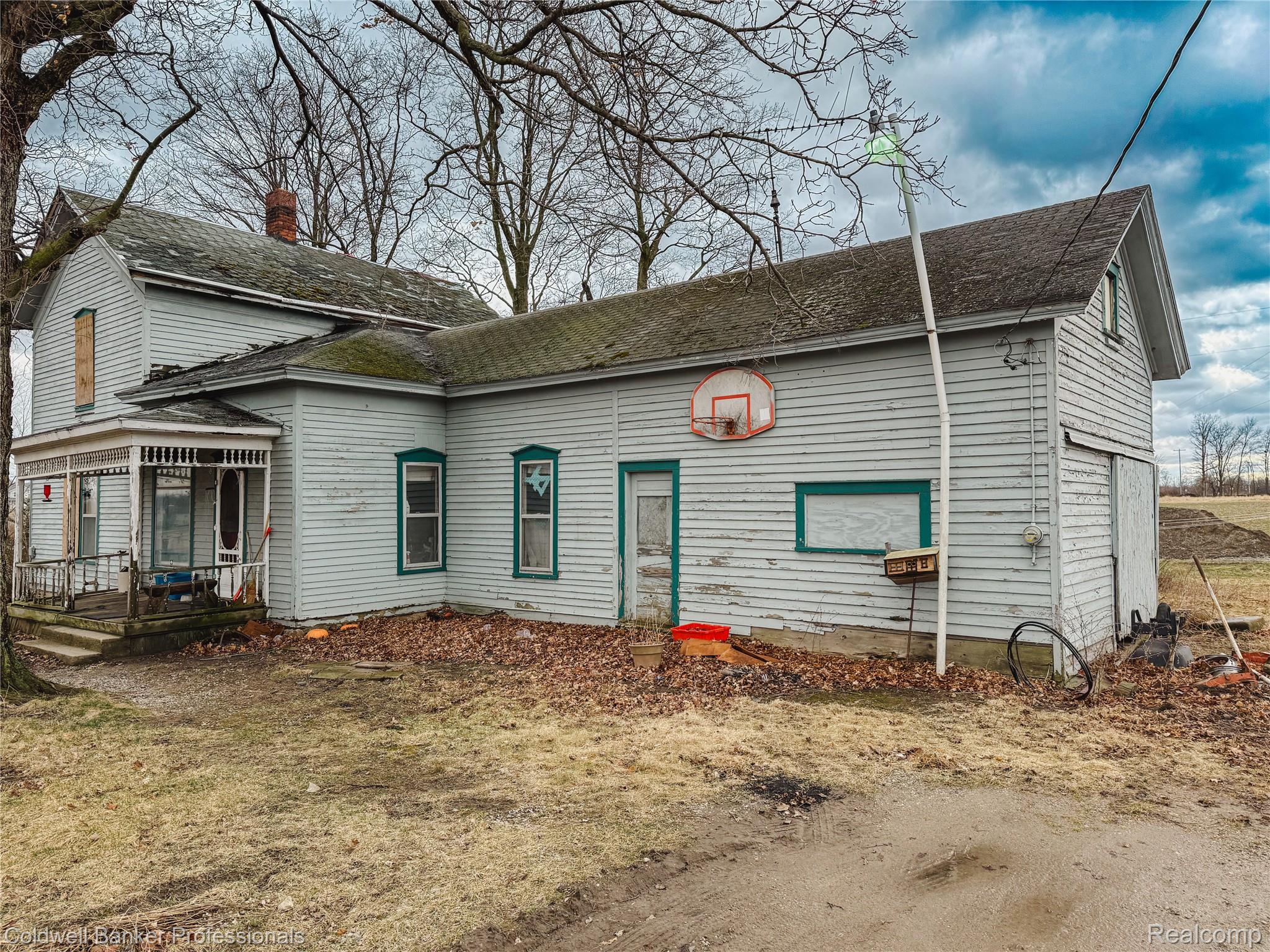 8312 Lahring Road