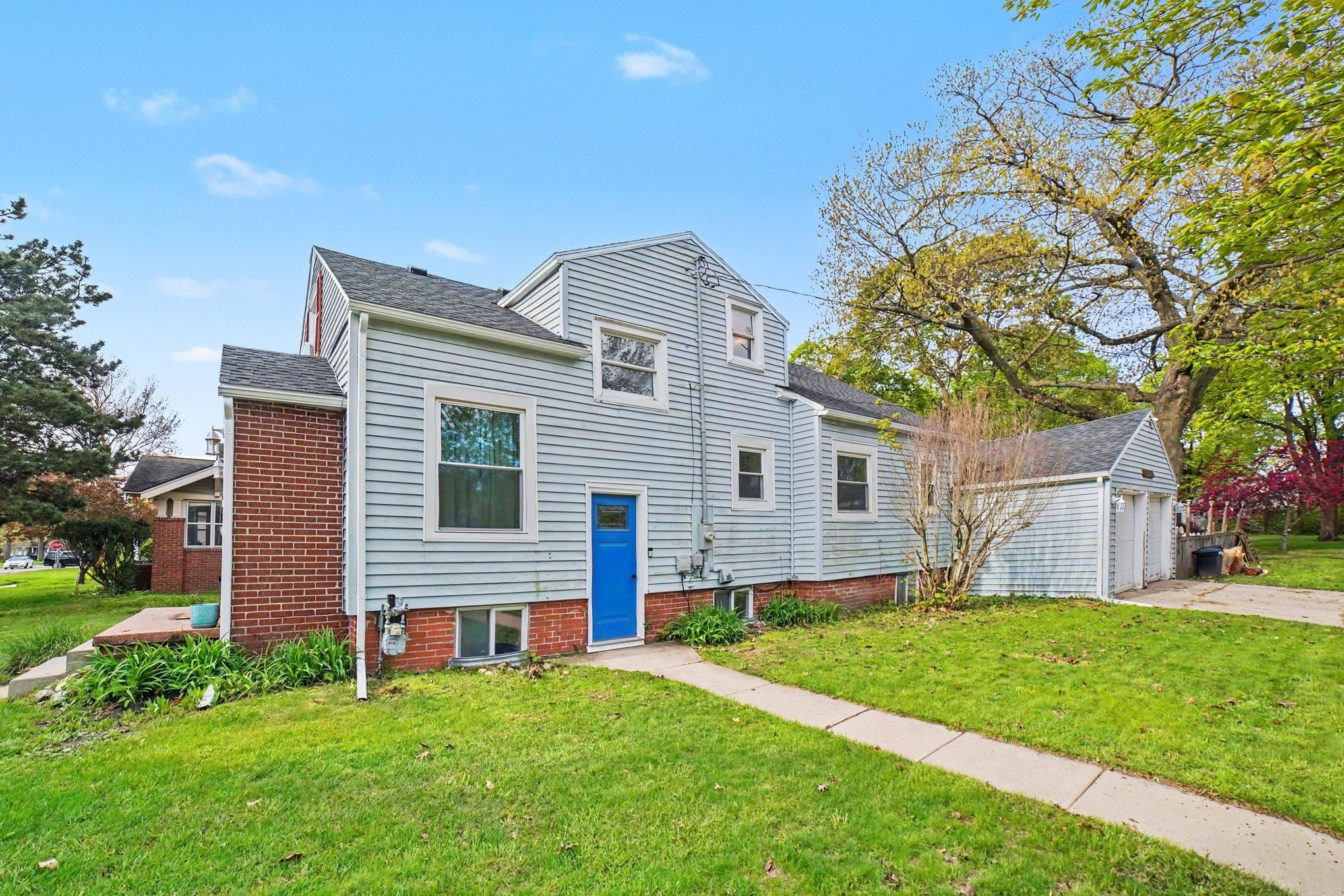 700 S Fancher Street