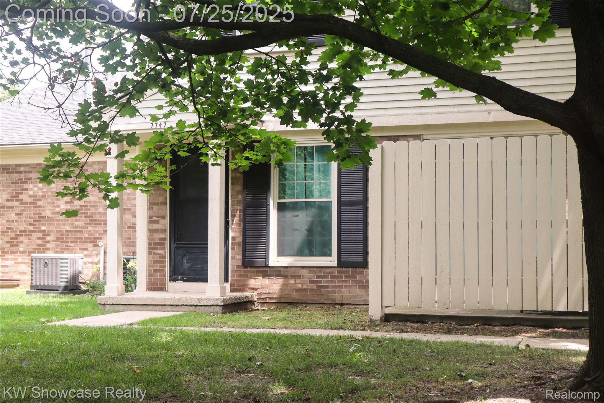 7747 Lake Ridge Drive