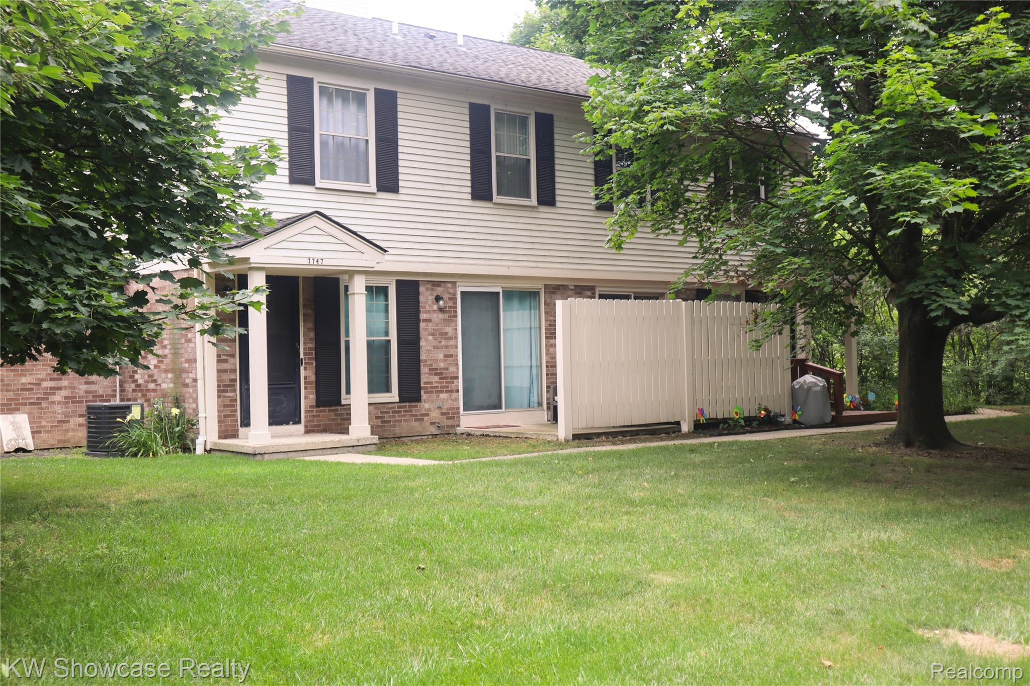 7747 Lake Ridge Drive