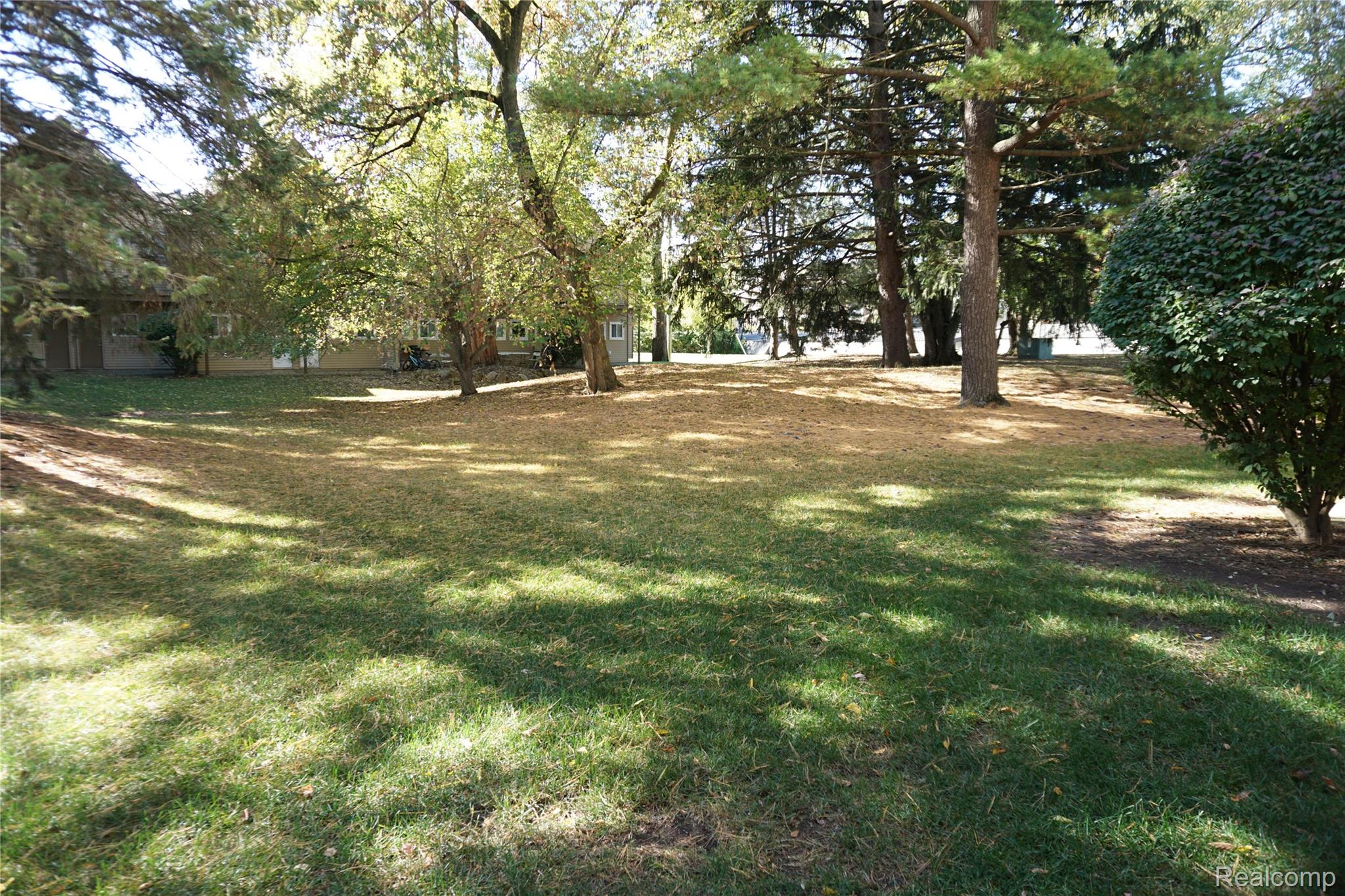 Farmington Hills City, Michigan 48334, United States, 2 Bedrooms Bedrooms, ,1 BathroomBathrooms,Residential,Active,231787