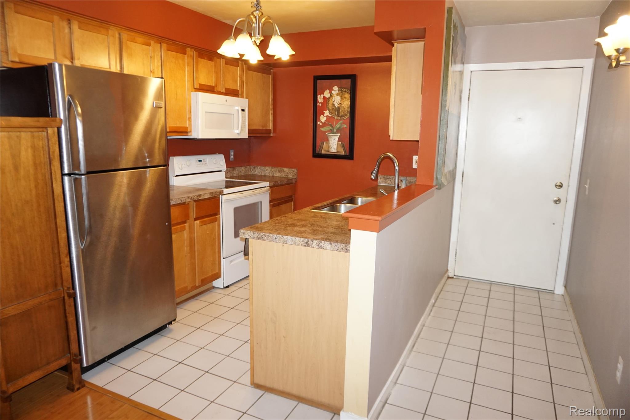 Farmington Hills City, Michigan 48334, United States, 2 Bedrooms Bedrooms, ,1 BathroomBathrooms,Residential,Active,231787