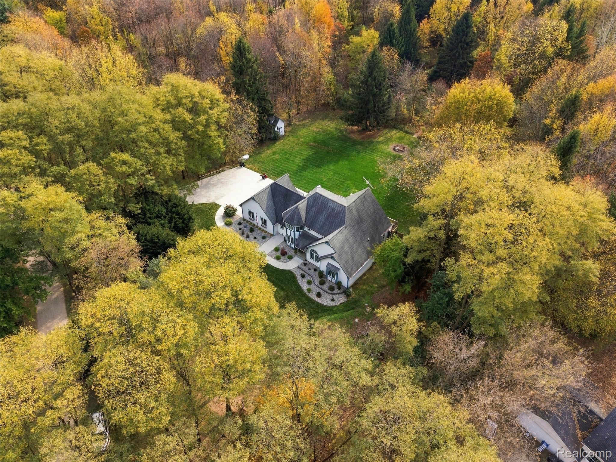 12090 Great Oaks Drive