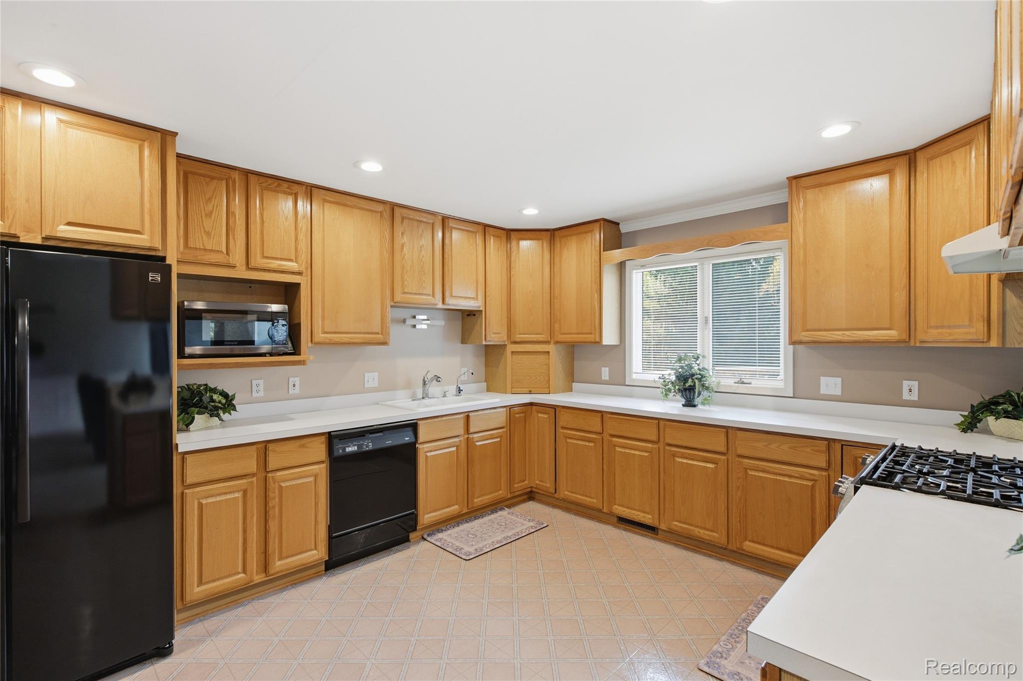 12090 Great Oaks Drive