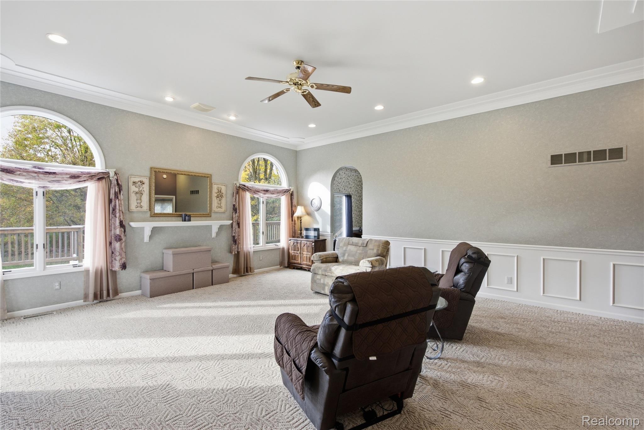 12090 Great Oaks Drive