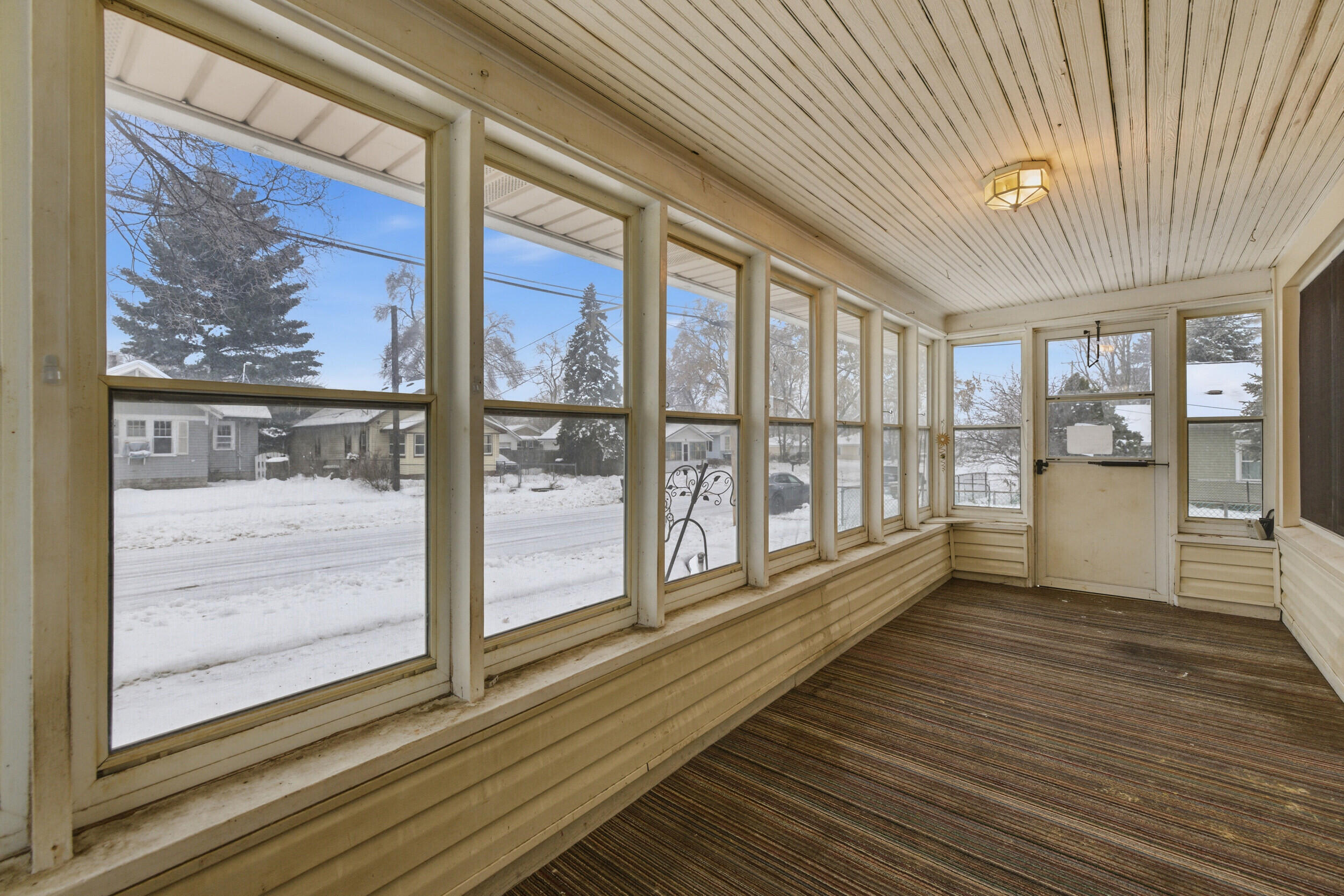 135 Frontenac Street SE