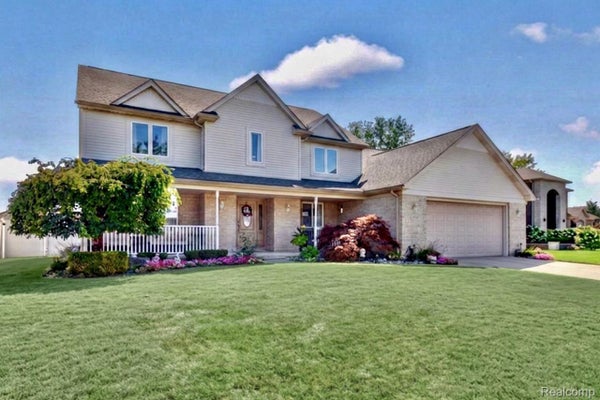 1542 N JOHN DALY RD, DEARBORN HEIGHTS, MI 48127 - Image fab5e712703f141be2ebd1312a5bfd45/1740700702