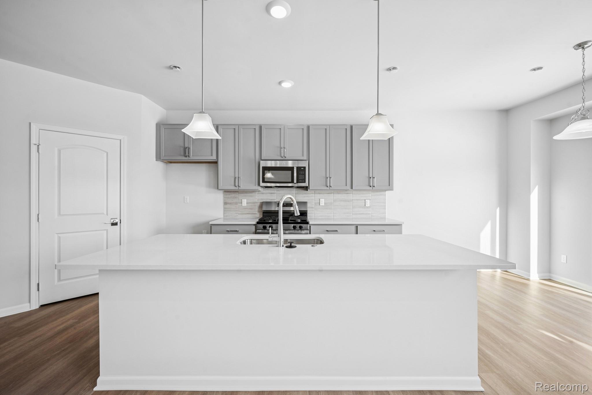 1603 Salt Springs Drive