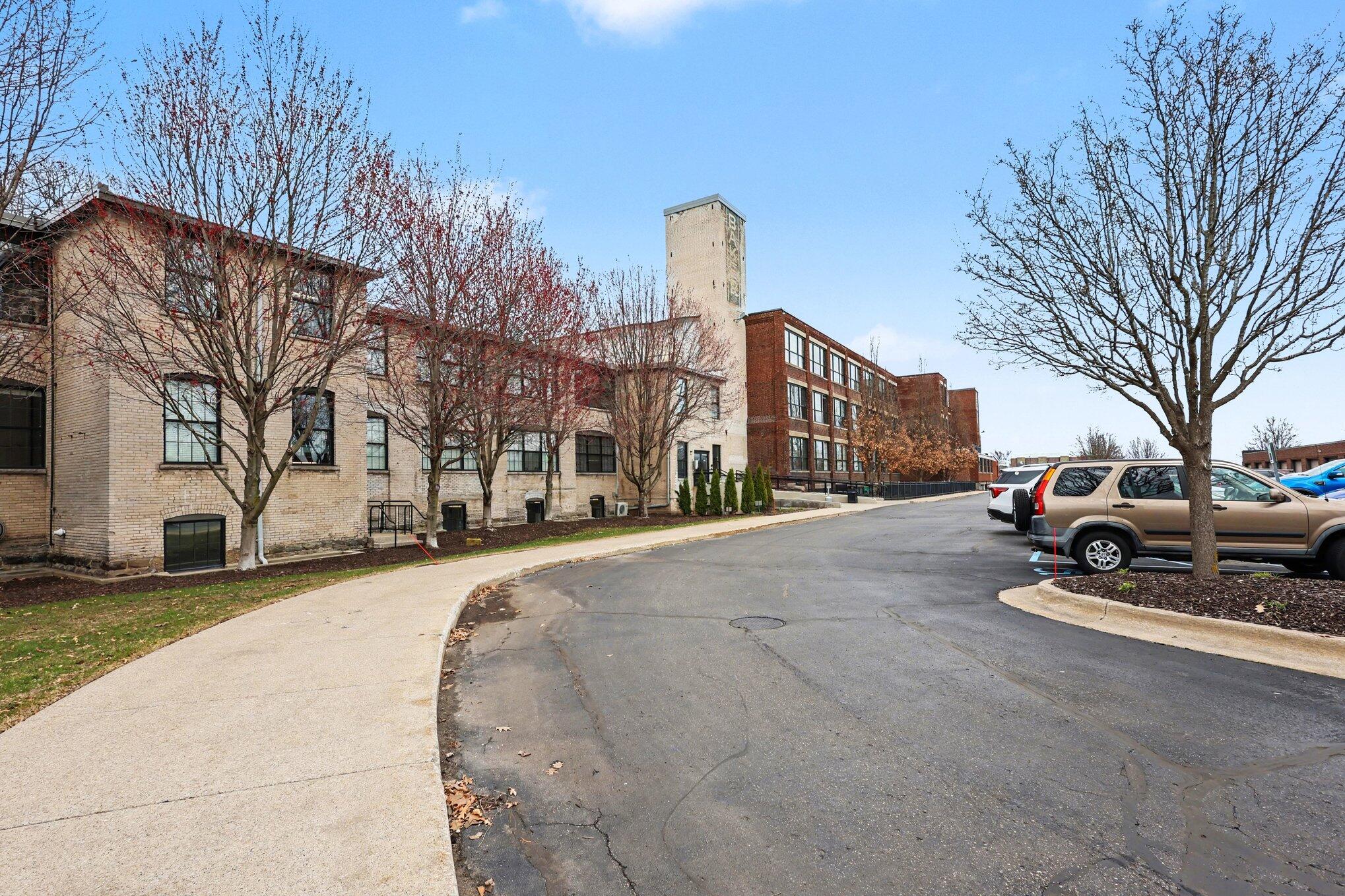 533 Columbia Avenue 107