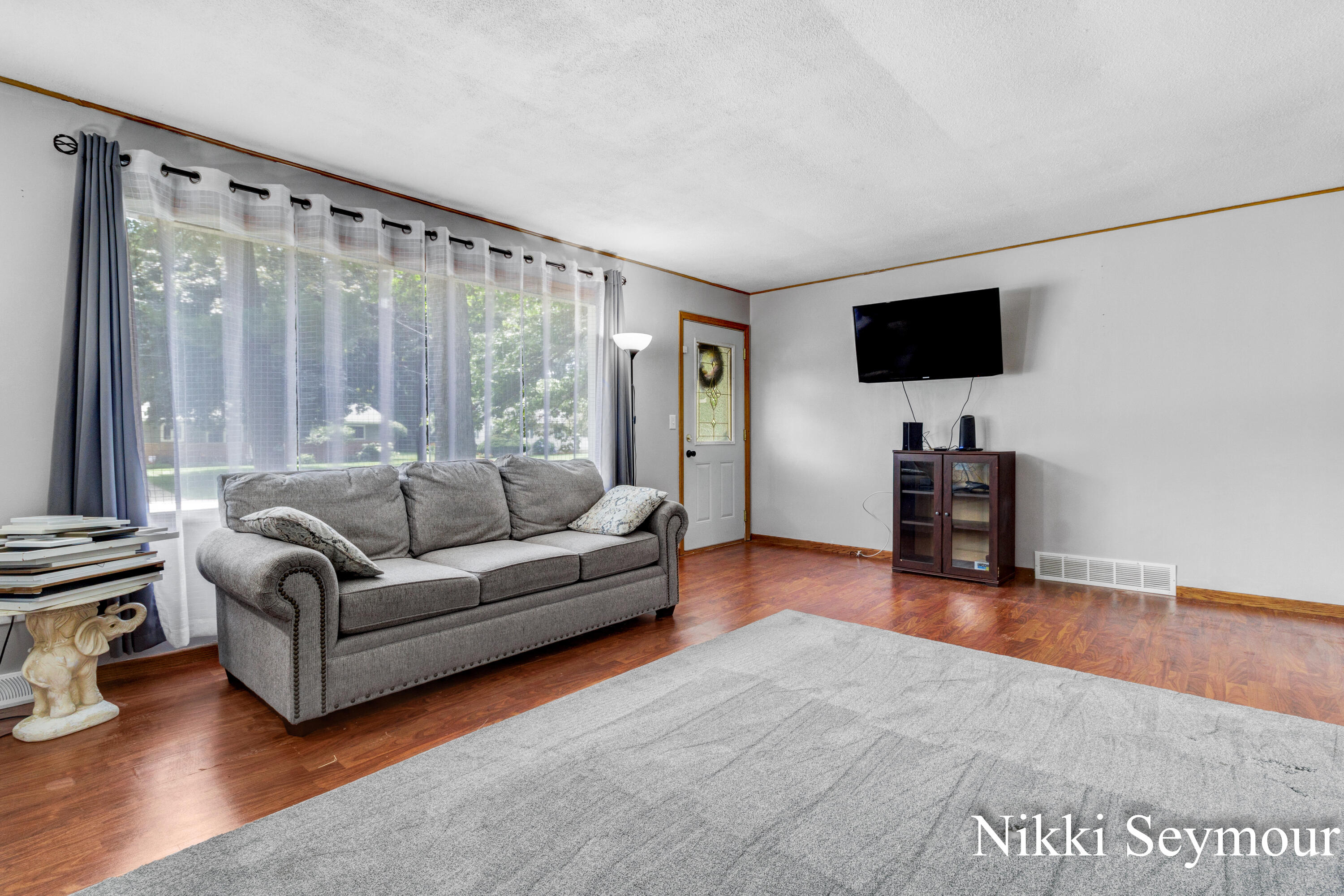 7717 N Carefree Drive