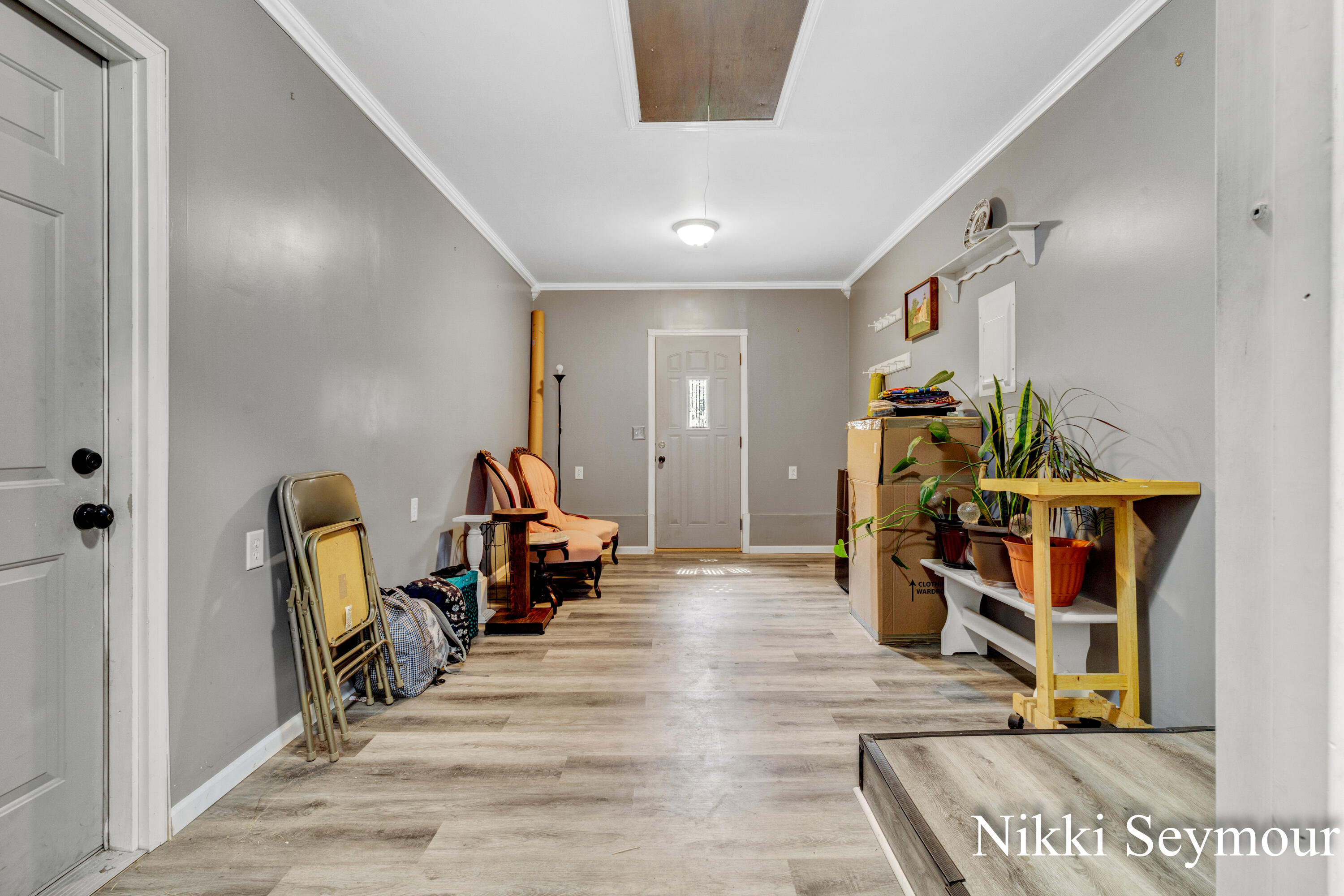 7717 N Carefree Drive