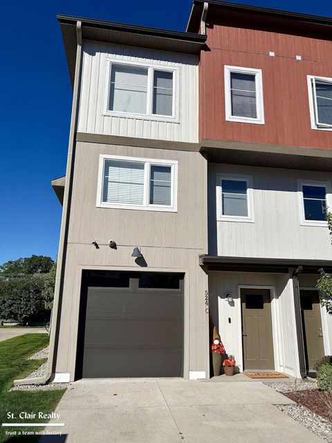 Photo of 524 Depot Court, Traverse City City, MI 49686 (MLS # 58050192497) Photo of 524 Depot Court, Traverse City City, MI 49686 (MLS # 58050192497)